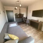 Balkon Apartmanhaz Panzio Balatonfured