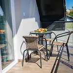 Balkon Apartmanhaz Panzio 3* Balatonfured