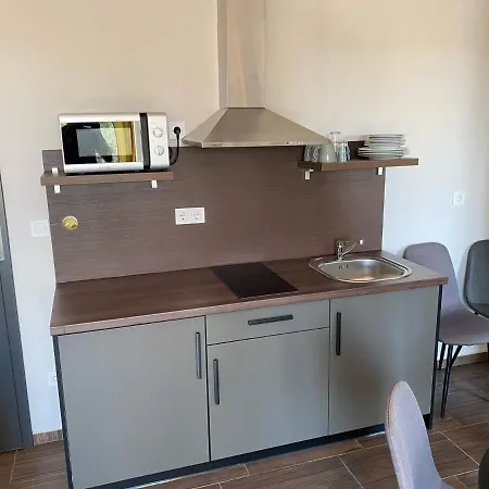 Bed & Breakfast Balkon Apartmanhaz Panzio Balatonfured