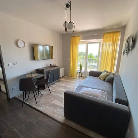 Balkon Apartmanhaz Panzio Balatonfured