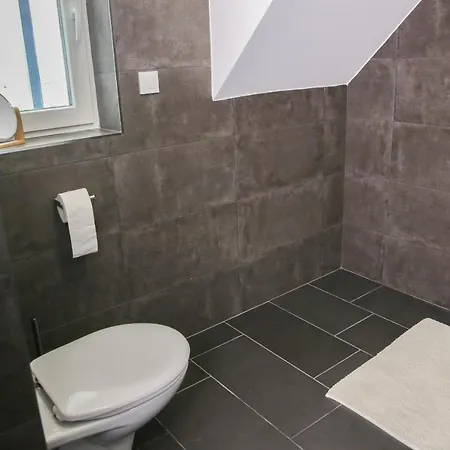 Balkon Apartmanhaz Panzio 3*