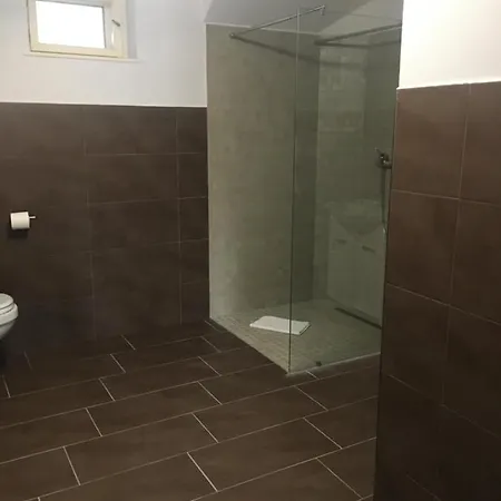 Couette-café Balkon Apartmanhaz Panzio