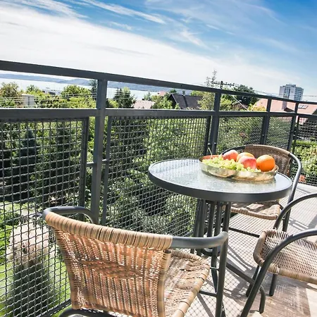 Balkon Apartmanhaz Panzio Bed and Breakfast