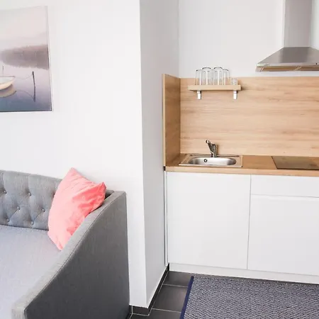 Couette-café Balkon Apartmanhaz Panzio 3*
