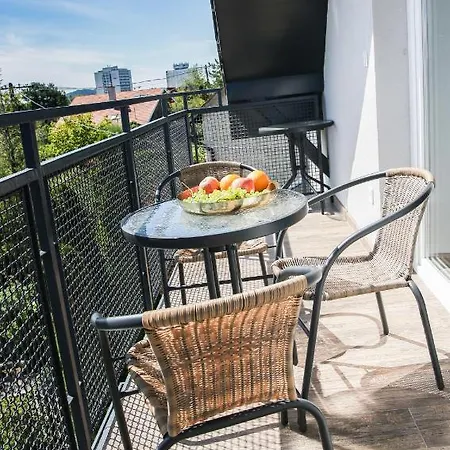 Balkon Apartmanhaz Panzio Balatonfüred