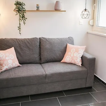 Balkon Apartmanhaz Panzio Couette-café Balatonfüred