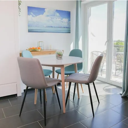 Couette-café Balkon Apartmanhaz Panzio 3*