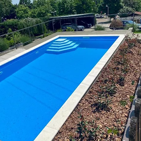 Bed and Breakfast Balkon Apartmanhaz Panzio 3*