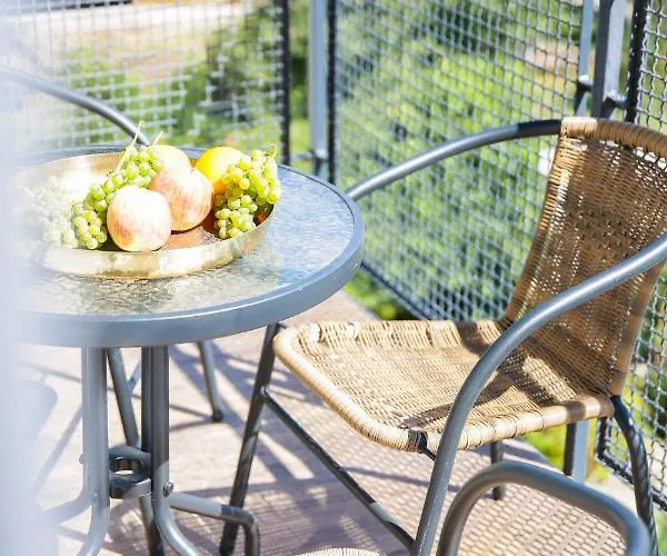 Balkon Apartmanhaz Panzio 3*