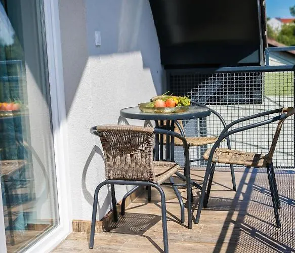 Balkon Apartmanhaz Panzio 3* Balatonfüred