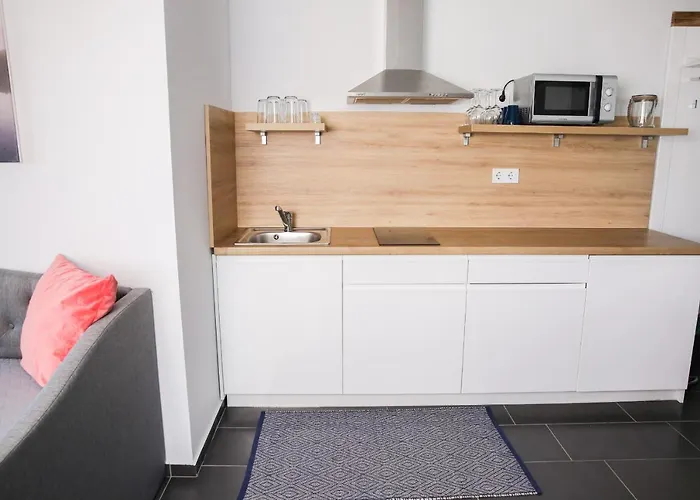 Couette-café Balkon Apartmanhaz Panzio 3*