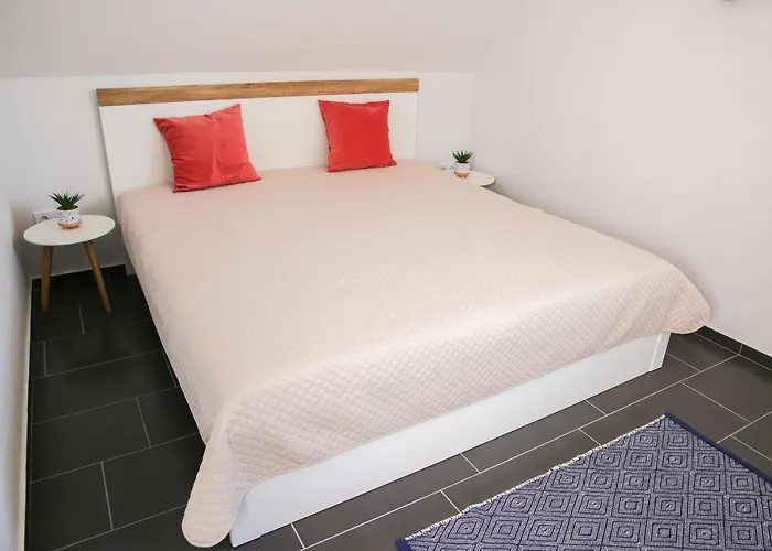 Balkon Apartmanhaz Panzio 3*