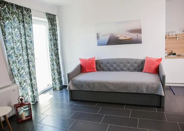 Couette-café Balkon Apartmanhaz Panzio