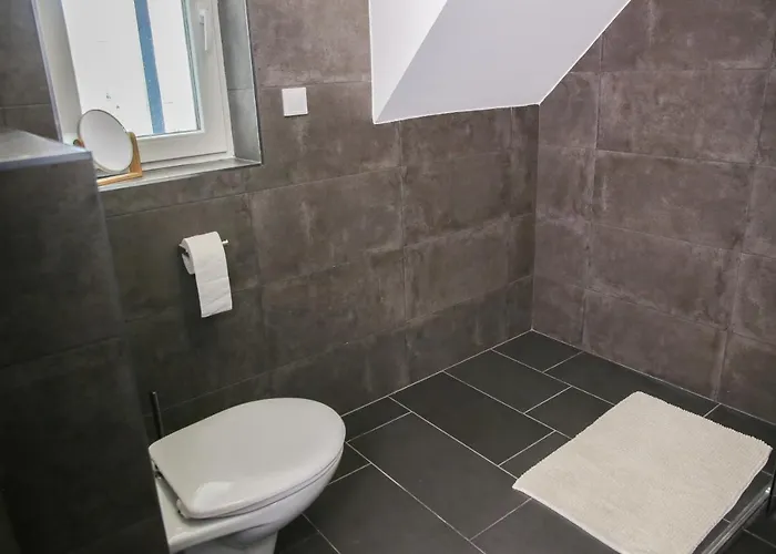 Balkon Apartmanhaz Panzio 3*