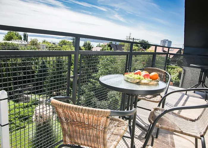 Balkon Apartmanhaz Panzio Bed & Breakfast