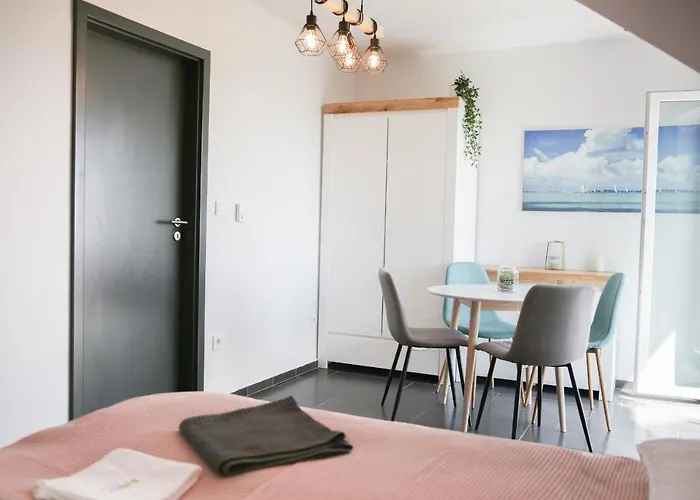 Bed & Breakfast Balkon Apartmanhaz Panzio