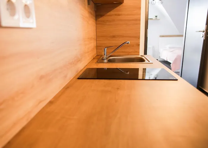 Couette-café Balkon Apartmanhaz Panzio 3*