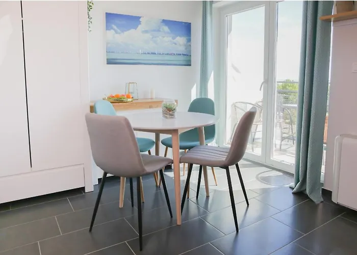 Couette-café Balkon Apartmanhaz Panzio 3*