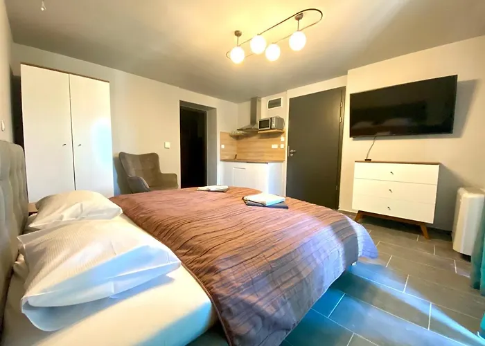 Balkon Apartmanhaz Panzio 3* Balatonfüred